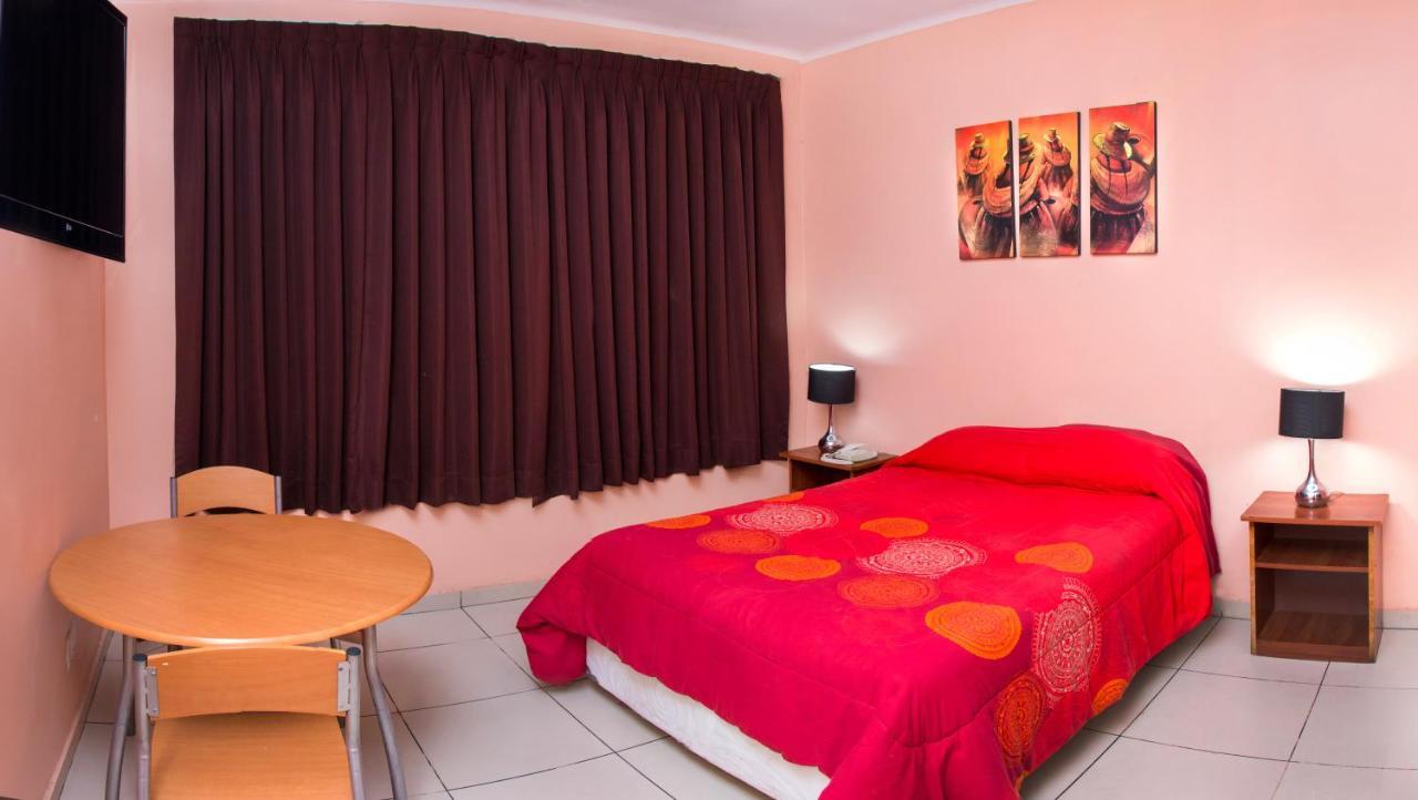 Hotel Colon Plaza Іка Екстер'єр фото